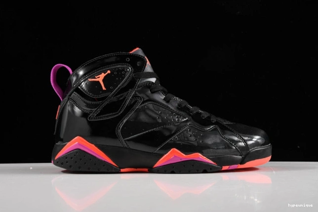 HYPE 7 313358-006 Jordan Black Retro Patent Air 0813